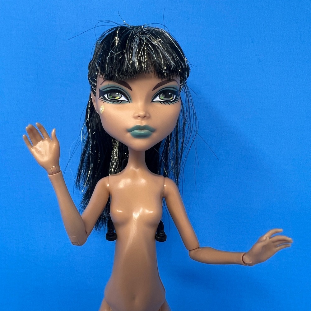 Monster High Cleo de Nile Gloom Beach Doll G1 Doll 2008 Black elastic